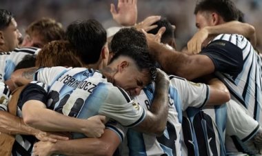 Argentina venció en un partido durísimo a Cabo Verde y se metió en los octavos