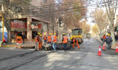 Avanza la pavimentación del microcentro con nuevos frentes de obra en Capital