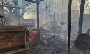 Voraz incendio en Pocito destruyó una vivienda y un taller: tres familias fueron asistidas