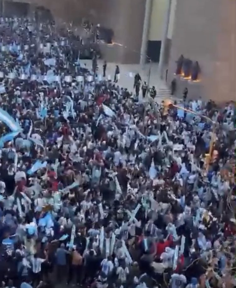 Argentina finalista: mas de 20 detenidos en los festejos en la Plaza 25 de Mayo