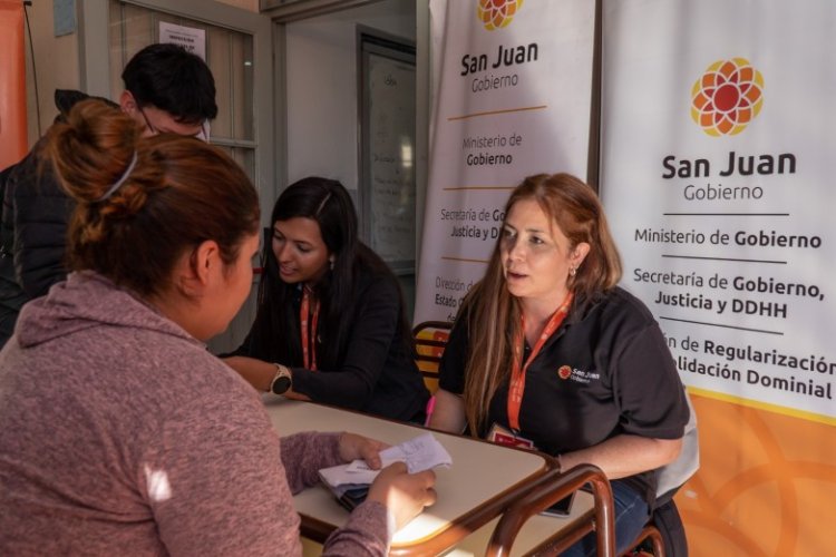 San Juan Cerca en Pocito suma prestaciones de regularización dominial y prevención médica