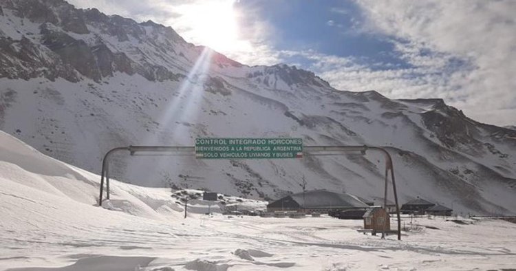 El paso a Chile continúa cerrado por nevadas: hasta dónde se puede subir