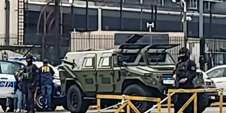 Amenaza de bomba en la Embajada de Estados Unidos: evacuaron a todo el personal