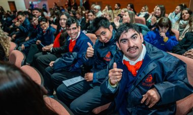 Educación Especial abrió su semana con una puesta teatral de estudiantes