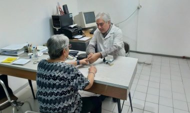 Brindan acompañamiento integral para cuidar la salud de las personas mayores