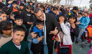Más de 3 mil personas dieron inicio a los festejos por el Día del Niño en Rawson