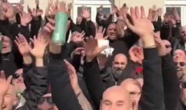 Pasó en Córdoba: 120 pelados con barba coparon un cine para "farmear calva"