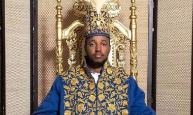 Murió a los 34 años el rey Oyo Nyimba, el monarca reinante más joven del mundo