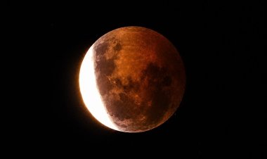 Jáchal vivió una noche especial con el Trekking hacia la Luna Roja