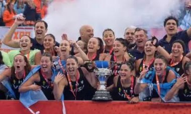 Las Leonas volvieron a la Argentina con la Copa del Mundo: una multitud las recibió en Ezeiza