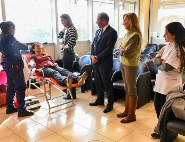 Salud impulsa una campaña de donación de sangre ministerio por ministerio