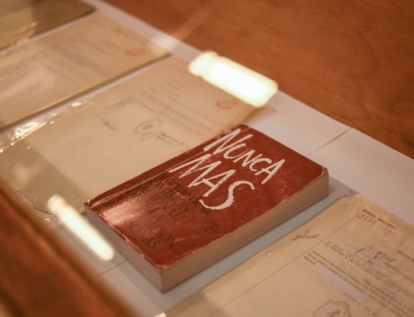 Promueven la participación de una muestra histórica en escuelas secundarias
