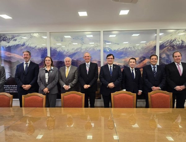 Visita protocolar  de las máximas autoridades judiciales de Perú y Córdoba