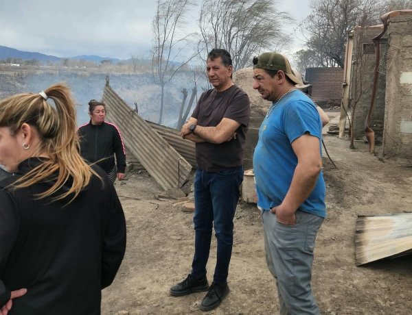 Pocito desplegó todos sus equipos ante la emergencia provocada por el Zonda y los incendios