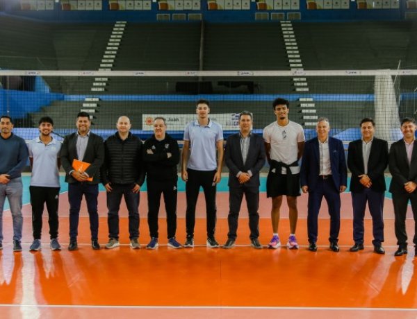 Estadio Aldo Cantoni: la Selección Argentina de Vóleibol enfrenta a Japón B