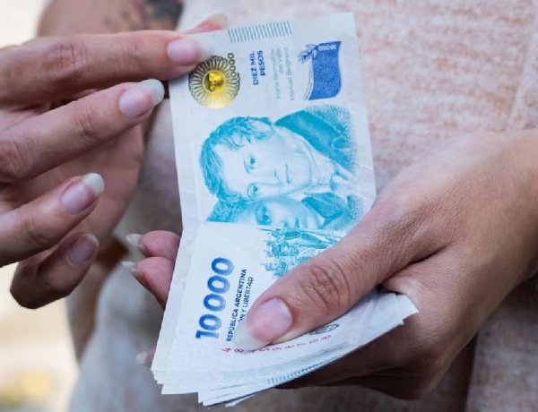 El Gobierno busca fijar un salario mínimo garantizado de más de $1 millón en las nuevas paritarias