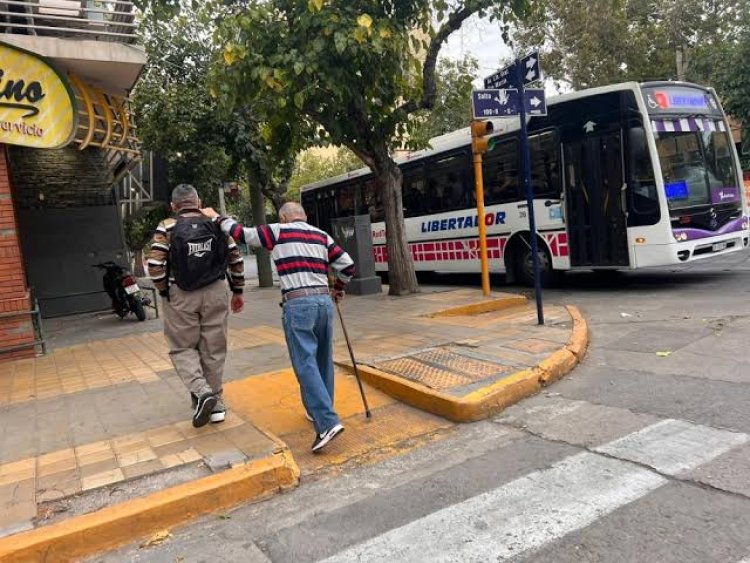Prorrogan la vigencia de los pases de colectivo vencidos para personas con discapacidad