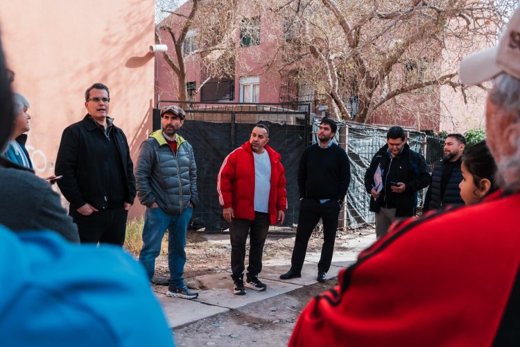 Con fondos municipales, Rawson avanza con la obra de cloacas del Barrio SUTIAGYF