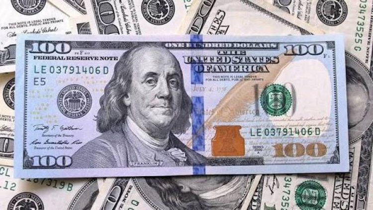 El dólar abrió la semana en alza