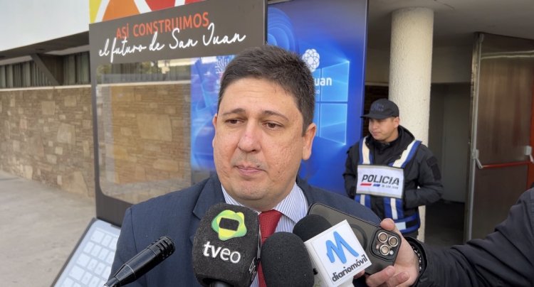 Echegaray explicó cómo funcionará el bloqueo de páginas de apuestas en las computadoras entregadas a docentes
