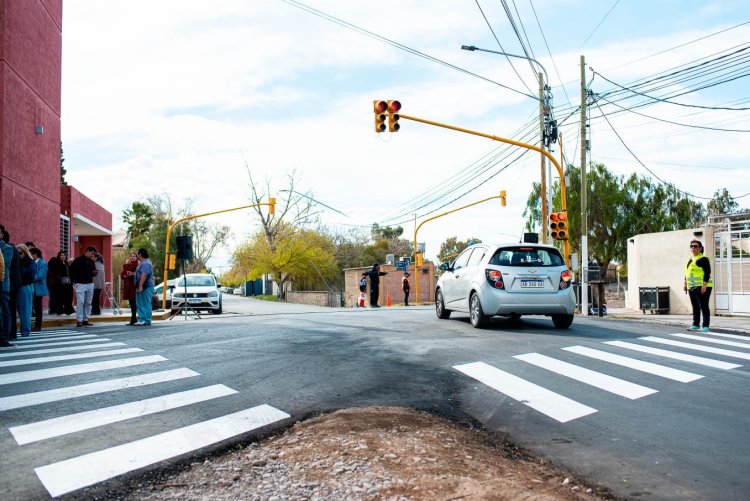 Rivadavia inauguró la repavimentación de calle Reconquista y suma su tercera obra en la semana aniversario