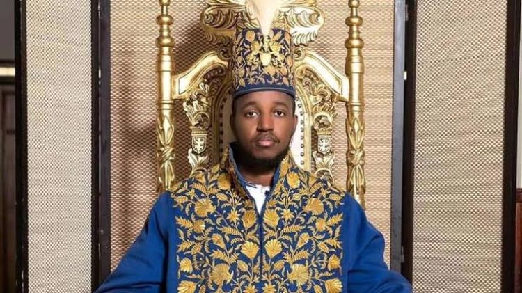 Murió a los 34 años el rey Oyo Nyimba, el monarca reinante más joven del mundo