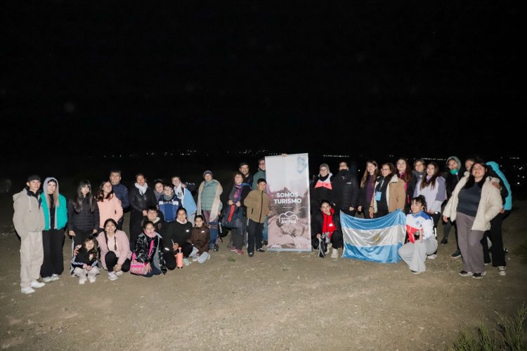 Jáchal vivió una noche especial con el Trekking hacia la Luna Roja