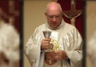 El Vaticano declaró culpable al sacerdote argentino Carlos Miguel Buela por abusos