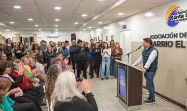El intendente Orrego inauguró la remodelación de la Unión Vecinal del barrio Vivero