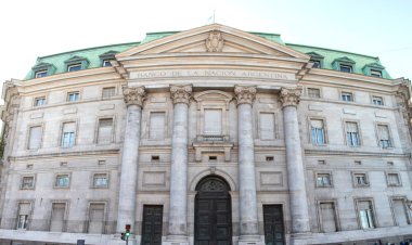 El Banco Nación baja la tasa para refinanciar deudas por debajo del 30%
