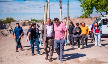 Miodowsky recorrió Villa Molina y anunció el inicio del pavimento