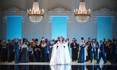 El TB celebra sus 10 años con La Traviata y El Lago de los Cisnes