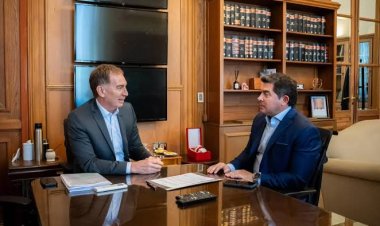 Santilli recibe a Orrego en la Casa Rosada