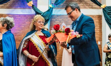 Susana Castro fue coronada como nueva Reina Departamental del Adulto Mayor de Rawson 2026