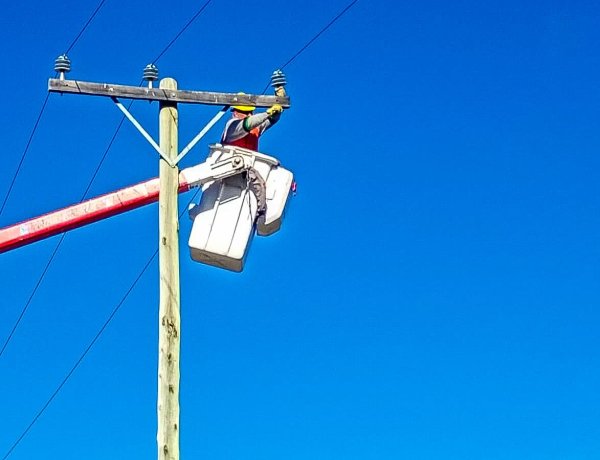 Reparación de la línea de alimentación de media tensión en la Planta de Residuos Urbanos