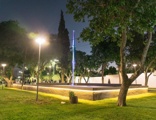 La Ciudad continúa con la limpieza de plazas y espacios verdes del sector norte