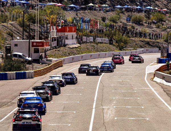 El Zonda vivirá una fiesta tuerca: vuelve el TC2000 con homenaje a Henry Martín, quien regresa a las pistas