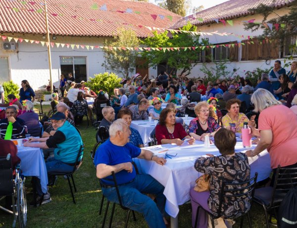 Con una actividad compartida con integrantes de Centros de Jubilados, hubo festejos en la Residencia del Adulto Mayor
