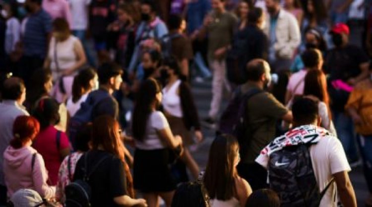 Más del 50% de los argentinos pertenece a la clase baja, con un salario promedio de $1 millón