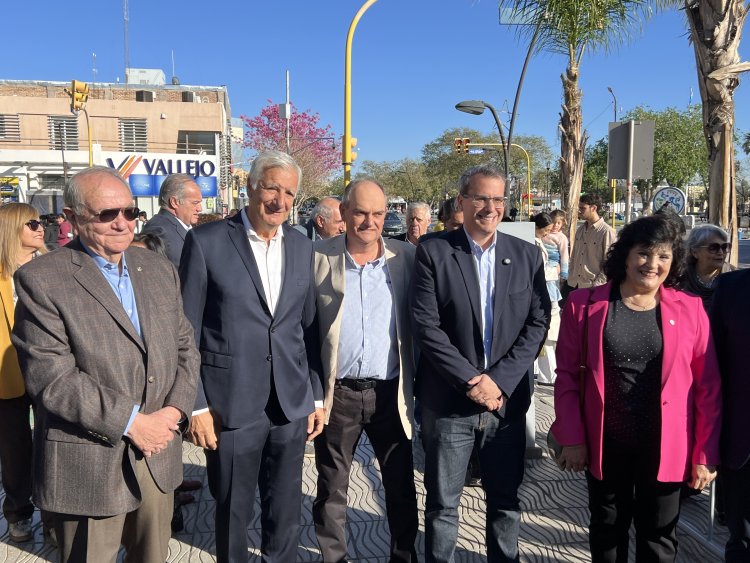 Rawson inauguró la Galería de los Intendentes y homenajeó a quienes trabajaron por el departamento