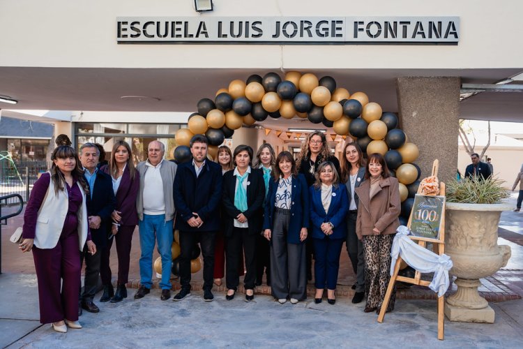 La escuela Luis Jorge Fontana celebró sus 100 años de historia
