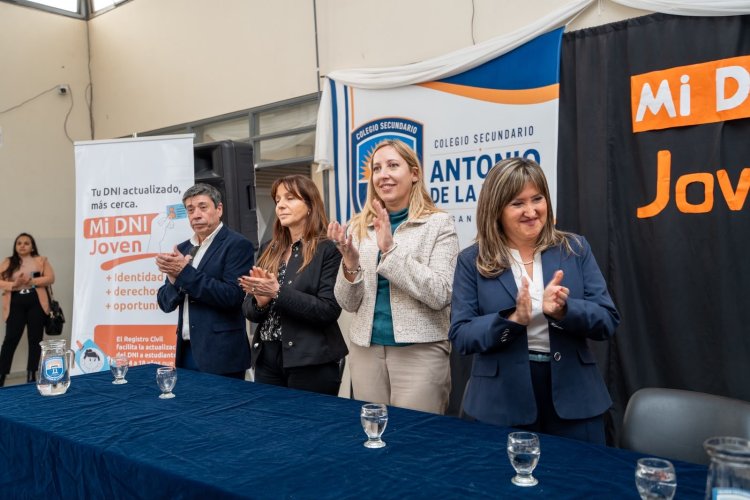 Lanzan "Mi DNI Joven", el programa que facilita la actualización de documentos en las escuelas