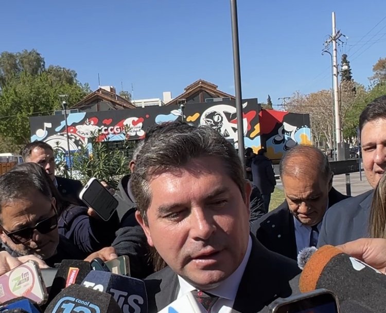 El gobernador anunció la licitación del Nodo de avenida Circunvalación y Ruta 40 y de dos tramos de la Ruta 40 Norte, con el inicio de las obras previsto para octubre