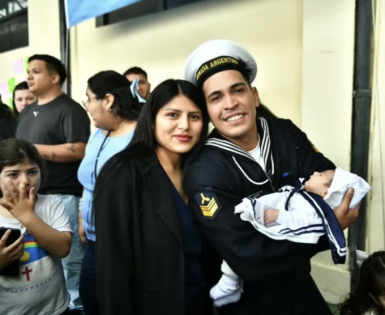 Fragata Libertad: el tripulante que vio nacer a su hija por videollamada se reencontró con su familia