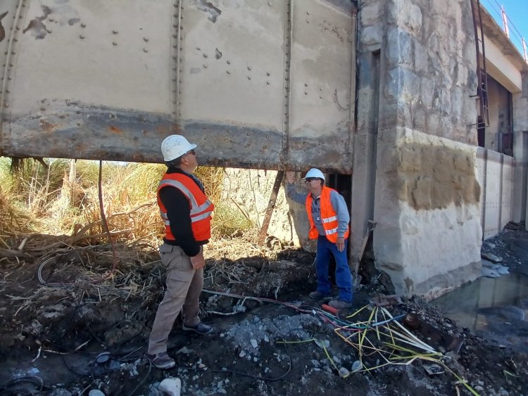 Hidráulica culminó una intervención de emergencia en las compuertas del Dique Pachimoco