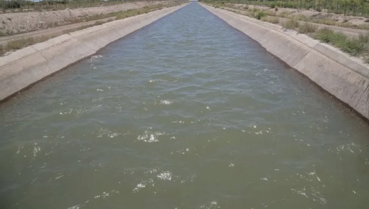 Cayó a un canal en Angaco y un policía logró rescatarlo