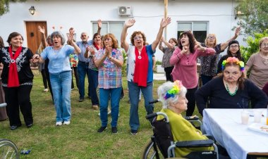 En la Residencia, comienza un taller abierto para personas mayores de Bailoterapia