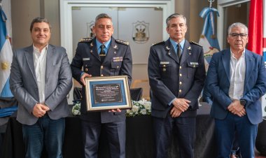 Se realizó el acto de la puesta en funciones del subjefe de Policía y del director de Protección Civil