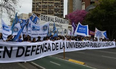 La comunidad universitaria se moviliza en la 5.ª Marcha Federal para exigir el cumplimiento de la Ley de Financiamiento