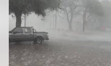 Una fuerte tormenta con granizo sorprendió a Iglesia: calles anegadas y preocupación entre los vecinos
